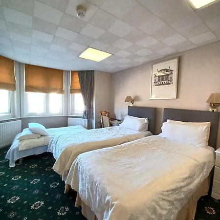 Hunters Lodge Guest House-3